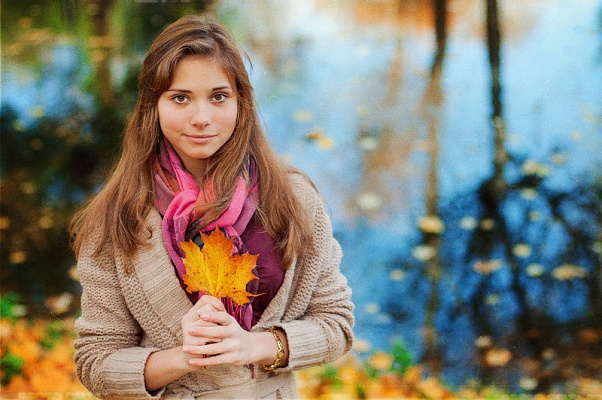 Картина Дівчина та осінь - Жіночі сучасні 