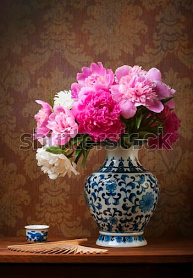 Картина Півонії в синій вазі - Квіти 