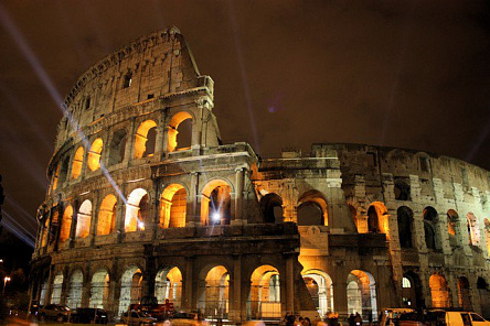 Ночной Колизей