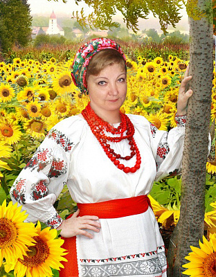 Картина Украинка в подсолнухах - Женские национальные 