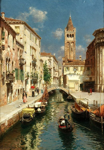 Гондола на венецианском канале 