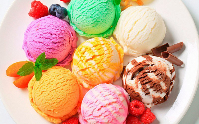 Картина Разноцветное мороженое - Еда-напитки 
