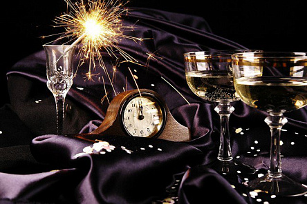 Годинник проб'є дванадцять