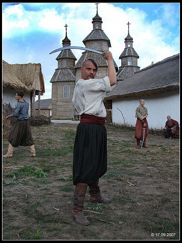 Казак во дворе церкви