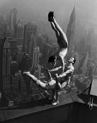 Картина Невероятные гимнасты - Черно-белое 