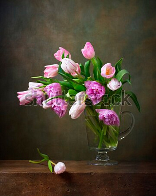 Картина Разноцветные тюльпаны на столе - Цветы 