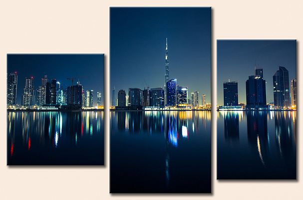 Картина  Ночной город со шпилем - Из трех частей 