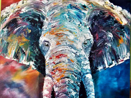 Різнокольоровий слон