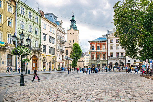 Картина Львовская прогулка - Город 