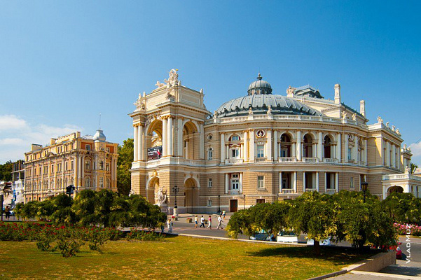Картина Одесский театр оперы и балета - Город 