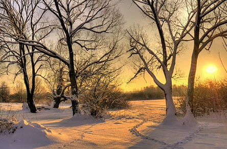 Зимовий захід сонця