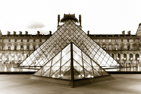 Картина Пирамида в Париже - Черно-белое 