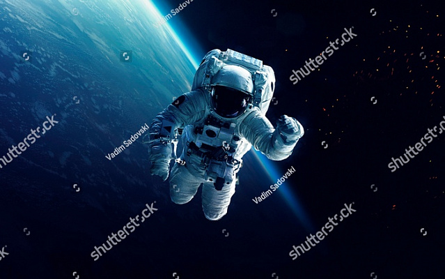 Картина В открытом космосе - Космос 