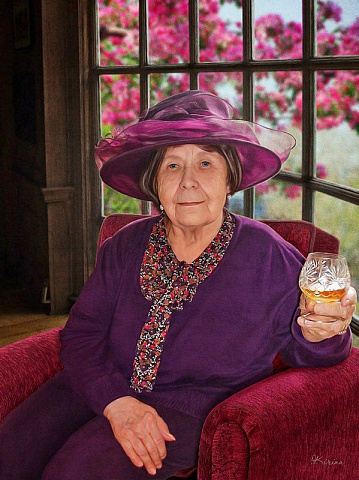 Дама преклонного возраста 2