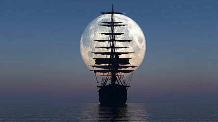 Корабль в лунном свете