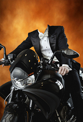 Картина В костюме на мотоцикле - Хобби 