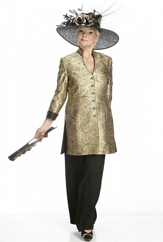 Женщина в восточном костюме