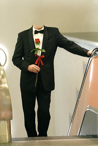 Мужчина с розой