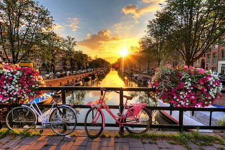 Восход солнца над Амстердамом
