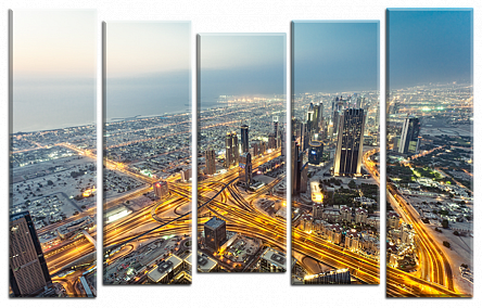 Вечірні вогні мегаполісу