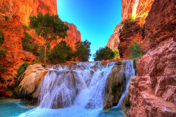 Картина Водопад в каньоне - Природа 